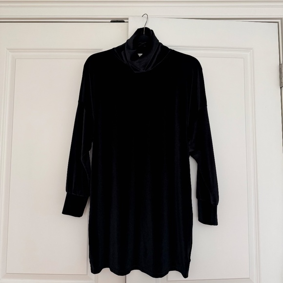 Urban Outfitters Evie Velvet Turtleneck Mini Dress – Black – Women’s Size XS - Picture 1 of 6